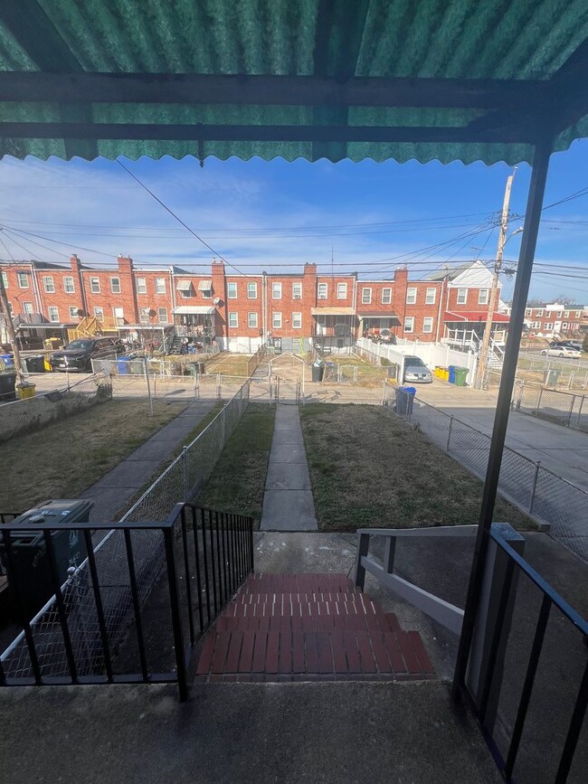 Building Photo - Lovely 3 Bedroom Home in East Baltimore