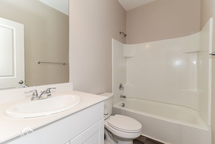 Building Photo - 6120 Harrah Ln