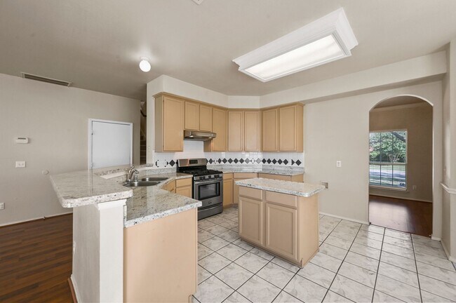 Building Photo - Spacious 4 Bedroom Home in Plano ISD Located in Bristol Pointe Estates.