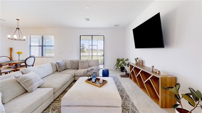 Building Photo - 18302 Ridgeline Dr