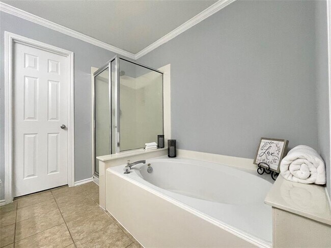 Building Photo - 46 Marble Rock Pl