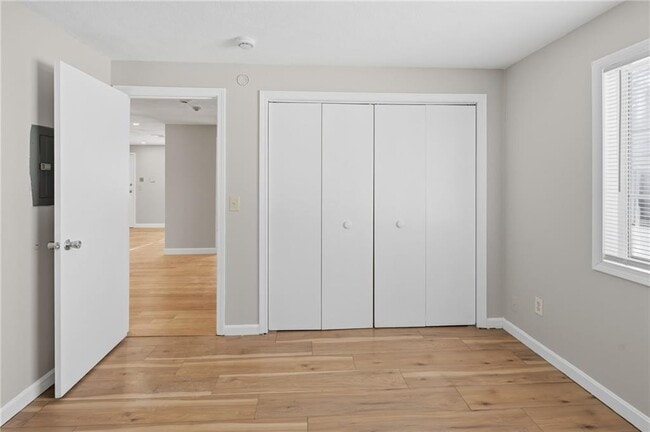 Building Photo - 18 Joseph St