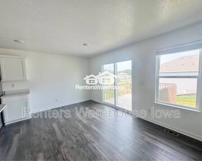 Building Photo - 4195 Cheyenne Ct