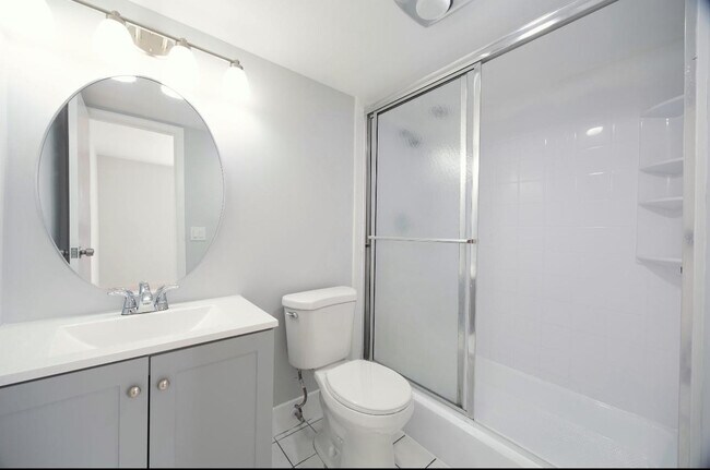 Building Photo - 6100 S Falls Cir Dr