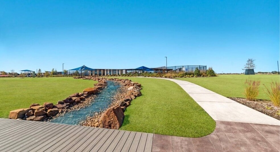 Building Photo - 501 Merriam Dr