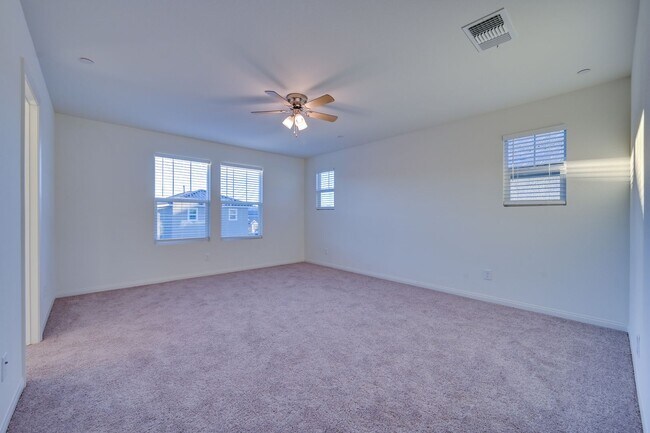 Building Photo - New House!!! Inspirada!!! Across from future Community Pool/Park!!! Tankless water heater!!