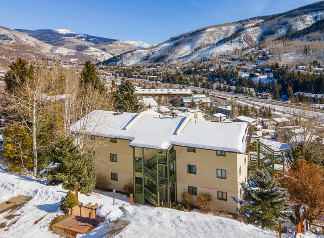 Building Photo - 2448 Garmisch Dr