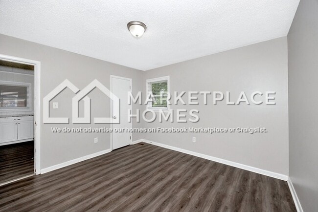 Building Photo - 104 Edinburgh Dr