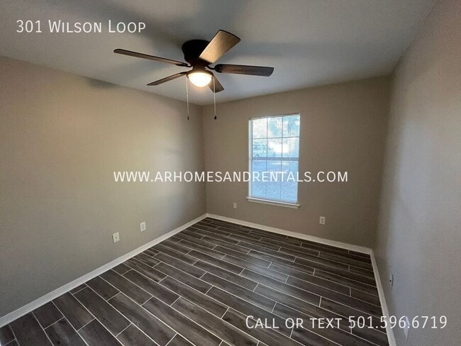 Building Photo - 301 Wilson Loop