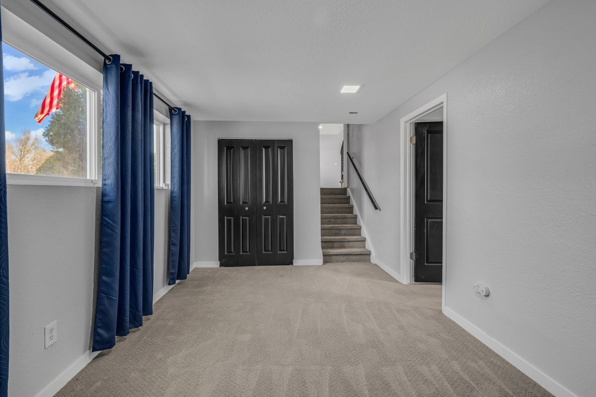 Building Photo - 5545 Elkhart St