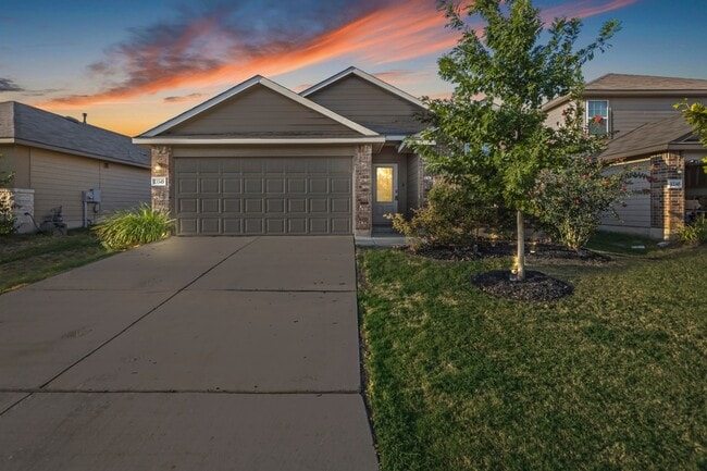 Building Photo - 13349 Bearded Flt