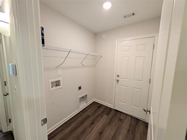 Building Photo - 133 Dawson's Ml Dr