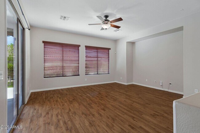 Building Photo - 2268 W River Rock Trail
