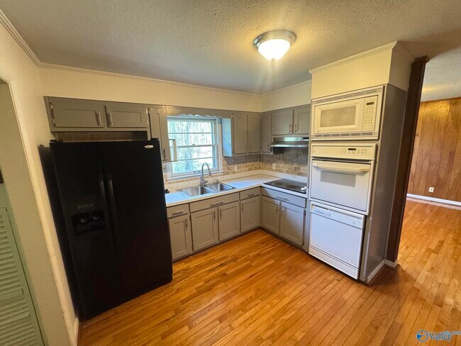 Building Photo - 362 Jack Coleman Dr NW