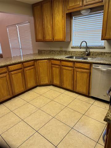 Building Photo - 5204 Yucca Dr