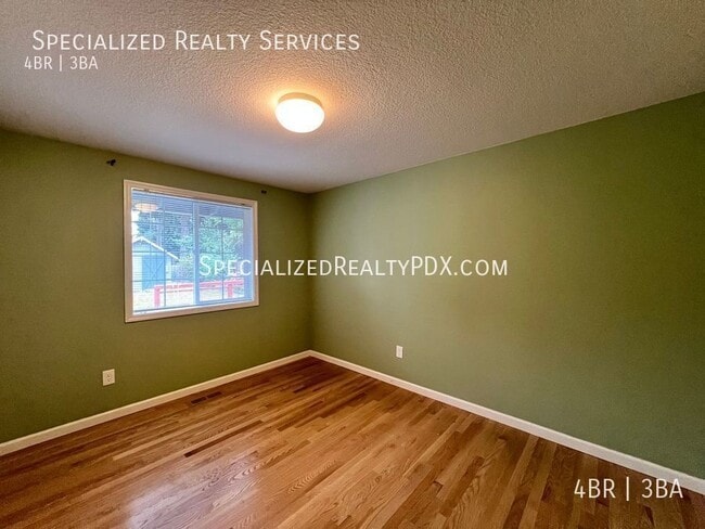 Building Photo - 5749 NE Harvest St