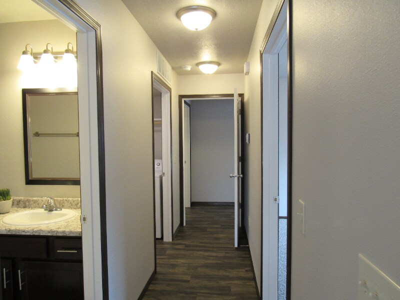 Building Photo - 325 Jerry Pl