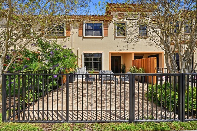 Building Photo - 10415 Wellington Parc Dr