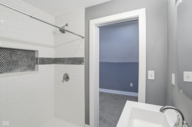 Building Photo - 1035 Albany St