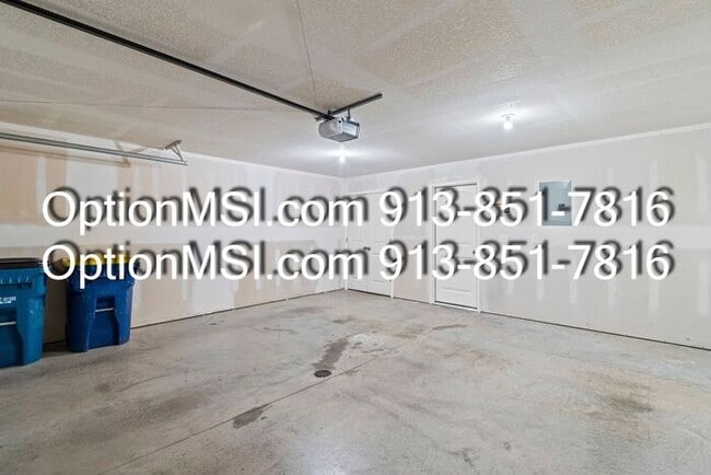 Building Photo - Beautifully Updated Liberty Home in a Prime Location!