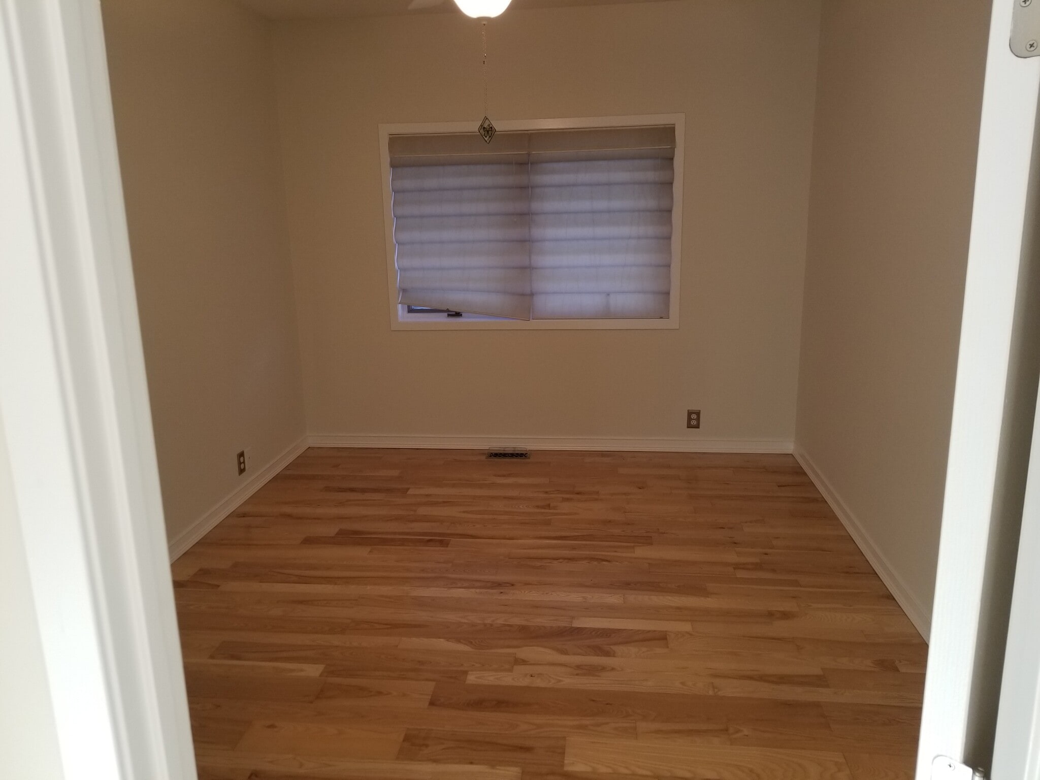 2nd bedroom - 21 Kreger Dr