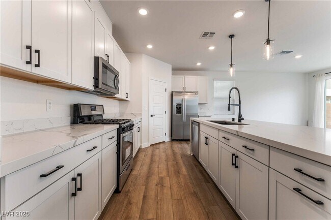 Building Photo - 10613 Adobe Ranch St