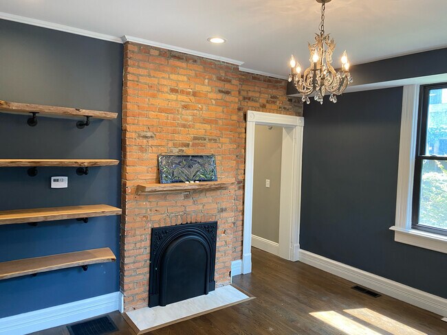 Building Photo - 486 Jackson St