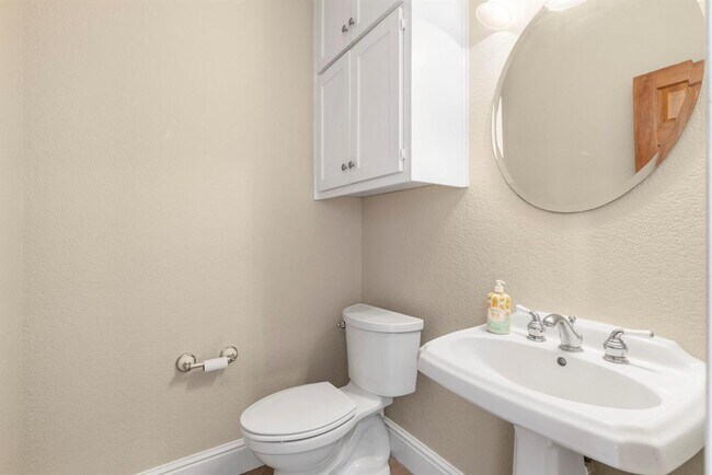 Building Photo - 310 Co Rd 317