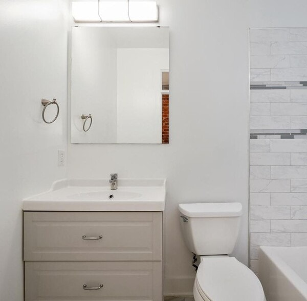 Building Photo - 37 Michigan Ave NE