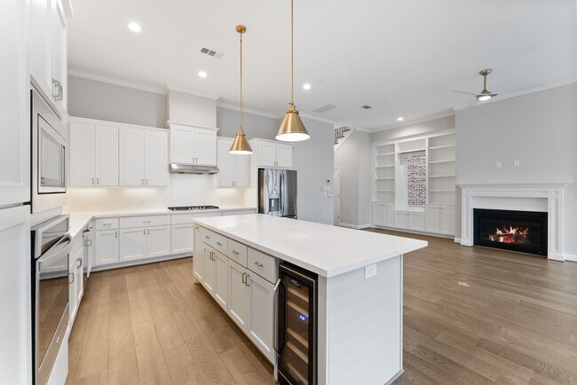 Building Photo - 114 Magnolia Green St