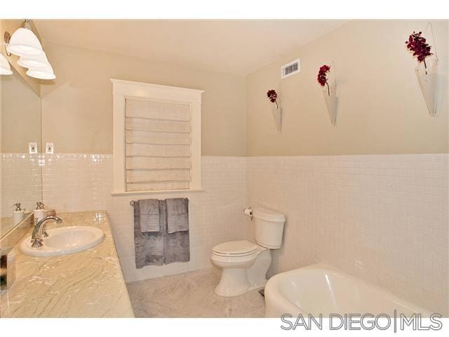 Building Photo - 4246 Trias St