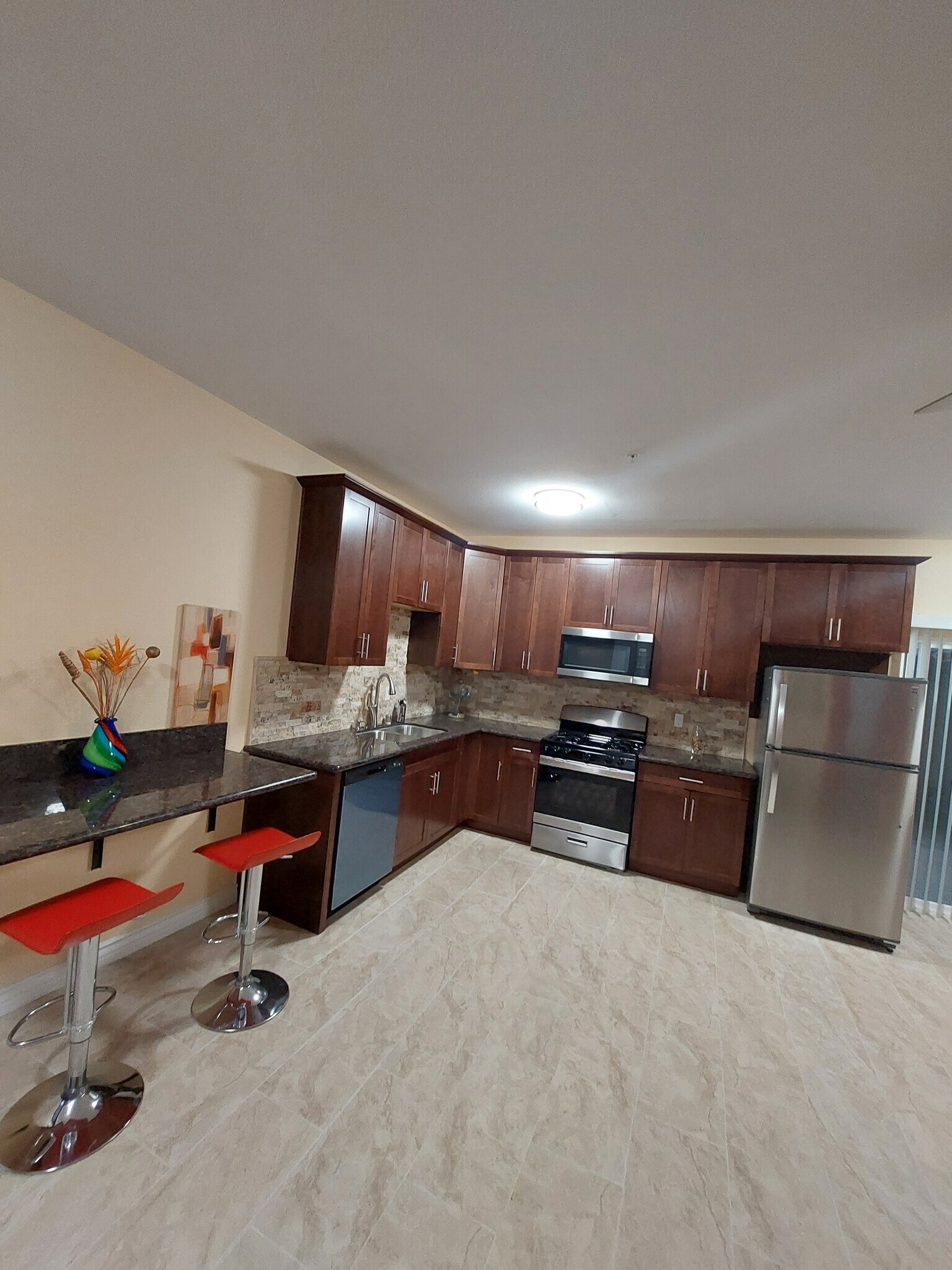 Building Photo - 709 Vale View Dr