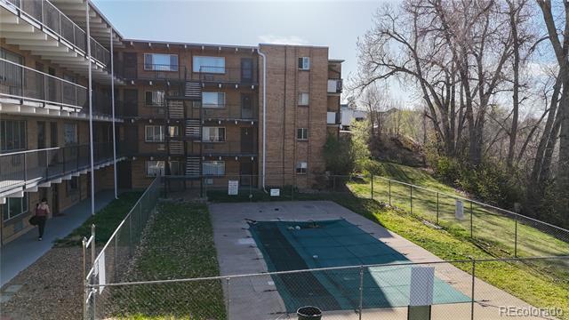 Building Photo - 800 W Belleview Ave