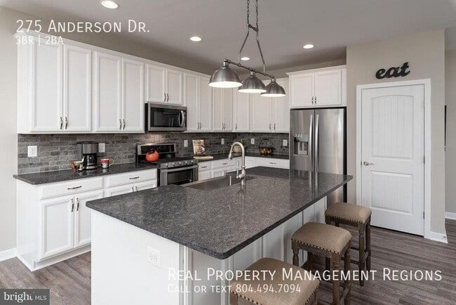 Building Photo - 275 Anderson Dr