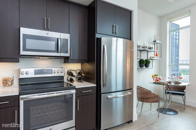 Building Photo - 1 br, 1 bath Condo - 90 Rainey St