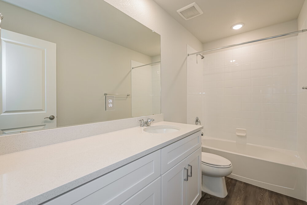 Building Photo - 1431 Orchard St