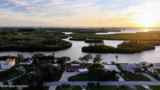 Building Photo - 778 Nassau Rd