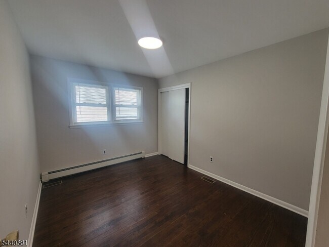 Building Photo - 2 Pauline Terrace