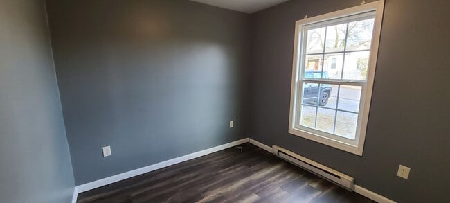 Building Photo - 1211 Knight St