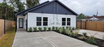 Building Photo - 7502 Sandle St