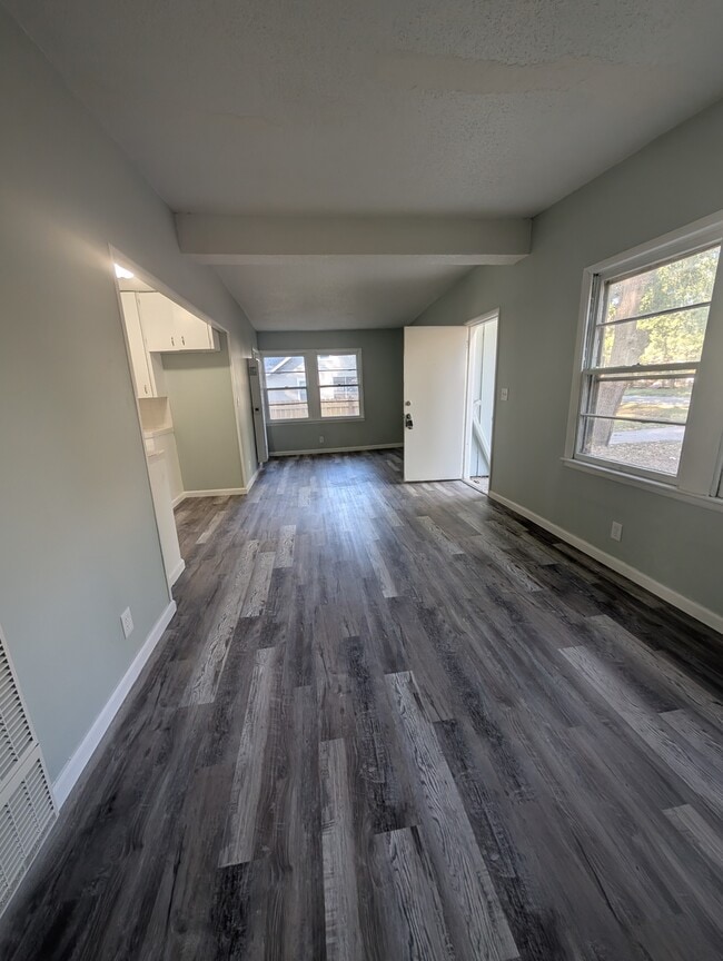 Building Photo - 2511 SW Buchanan St