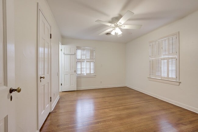 Building Photo - Remodeled 4BD/3BTH With a Single Car Garage Home Near Penn Square Mall and Classen Curve