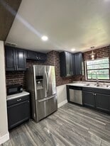 Building Photo - 429 Ventura Ave