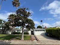 Building Photo - Exquisite Family Home