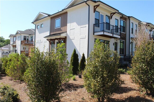 Building Photo - 124 Downing Dr