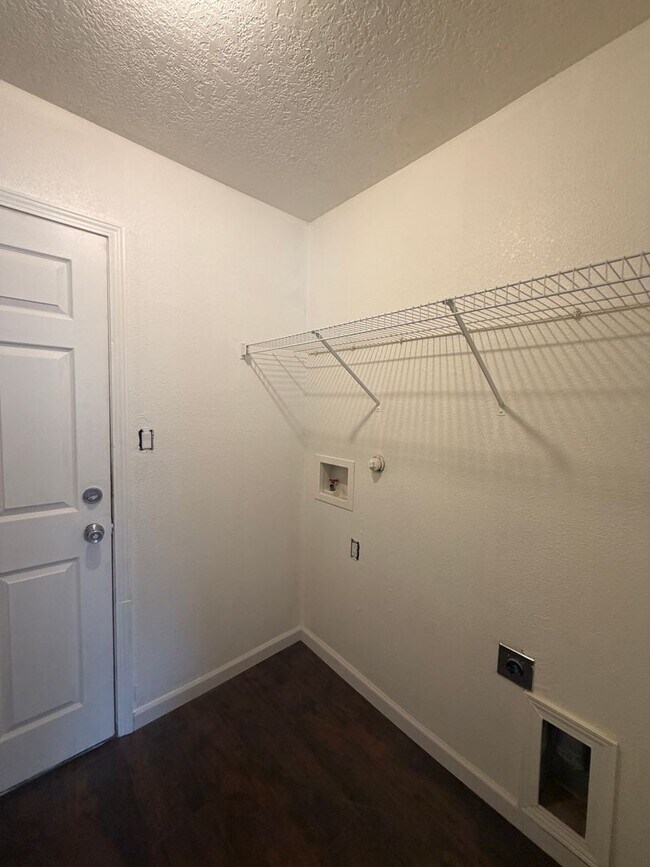 Building Photo - Chicoma Way 1832 NW