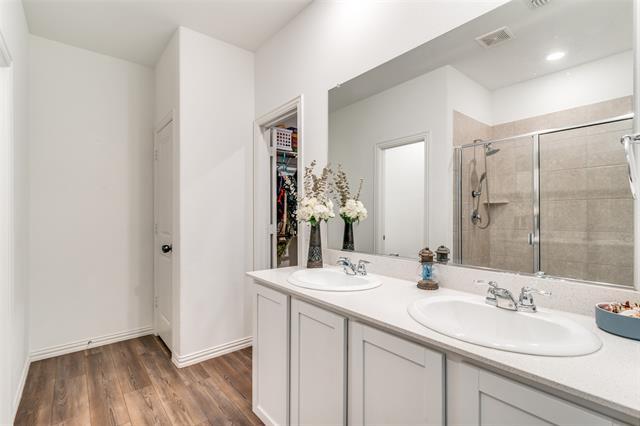 Building Photo - 843 Sitwell Dr