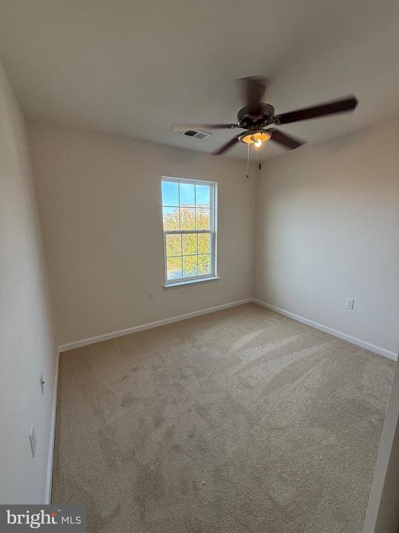 Building Photo - 120 Woodman Ct