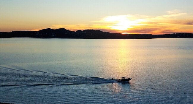 Building Photo - 2055 Island View