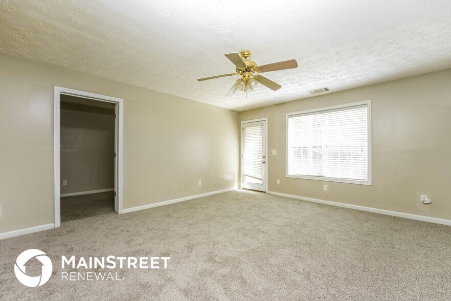 Building Photo - 6288 Lake Valley Point